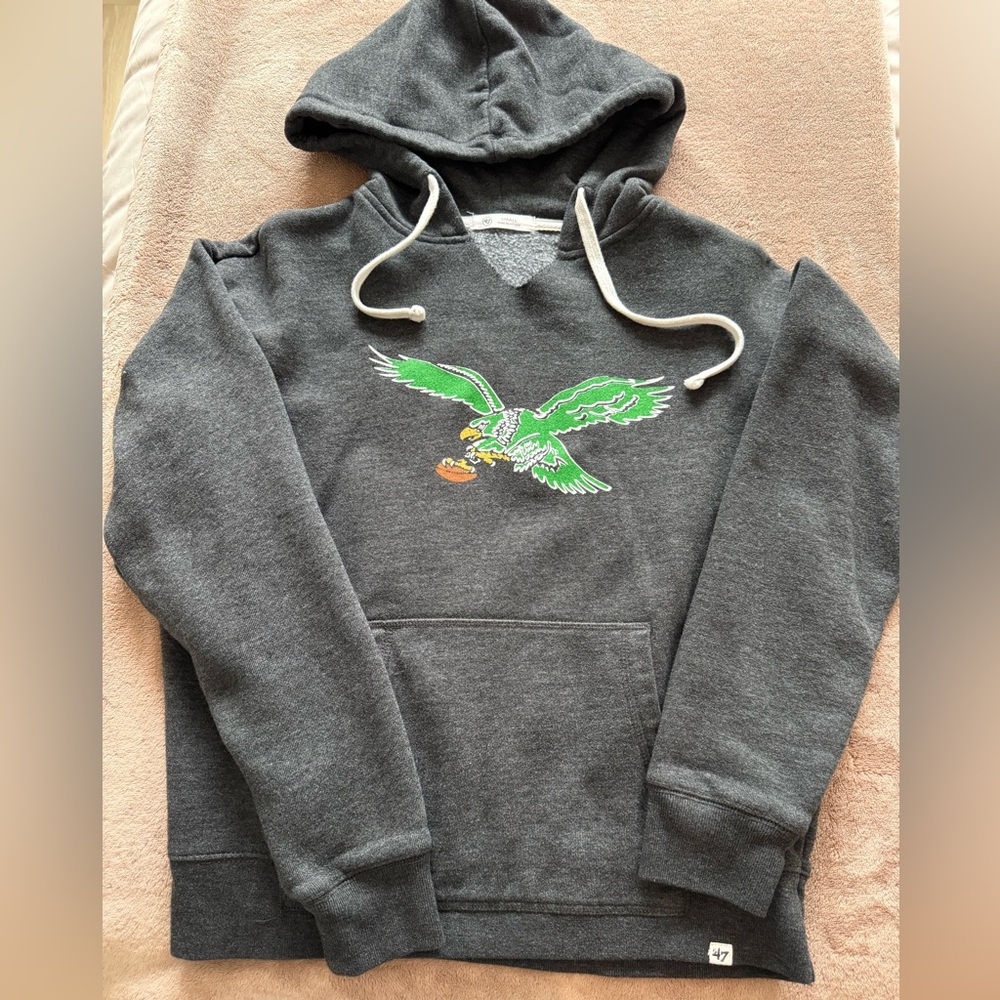 Philadelphia Eagles Gray Sweater with kelly green center